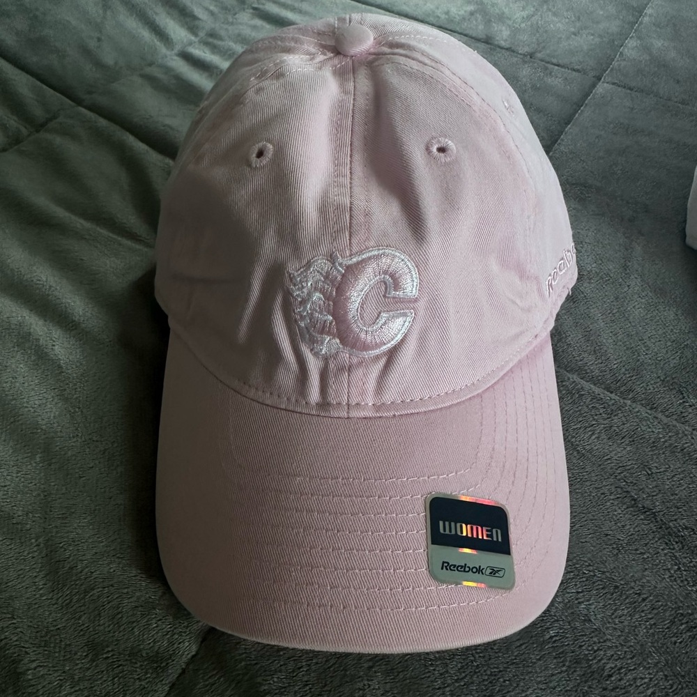 NWOT Pink Calgary flames Baseball Cap